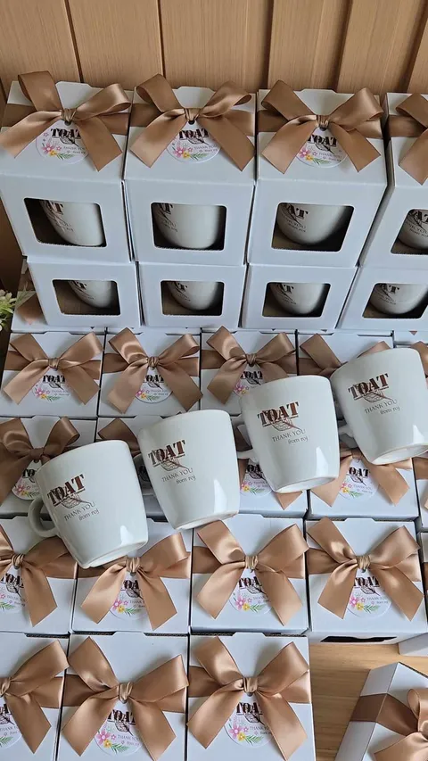 แก้วเซรามิคสกรีน แก้วสกรีน แก้วเซรามิคลำปาง แก้วสกรีนงานเกษียณใส่กล่องพร้อมแจก